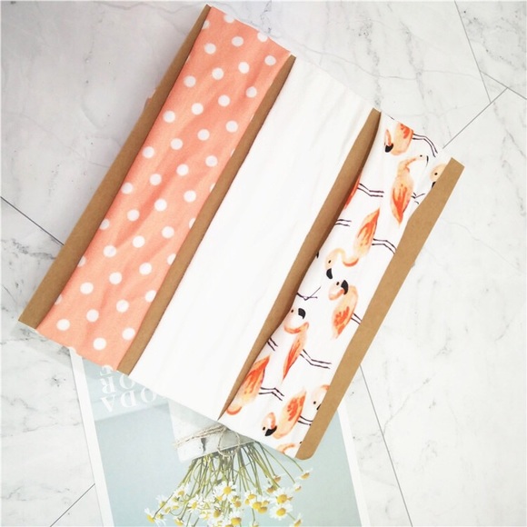 Set of 3 pcs Baby infant headband -baby gift 👶🏻 - Picture 2 of 5